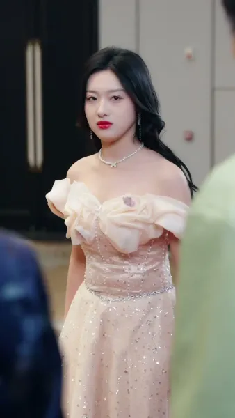 เห็นกงจักรเป็นดอกบัว