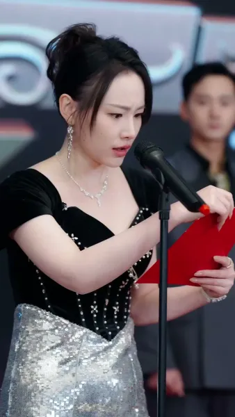 เห็นกงจักรเป็นดอกบัว