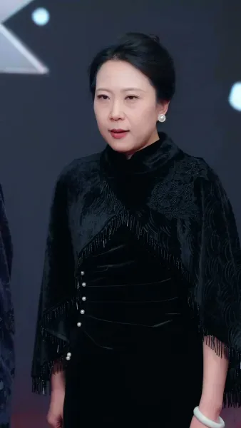 เห็นกงจักรเป็นดอกบัว