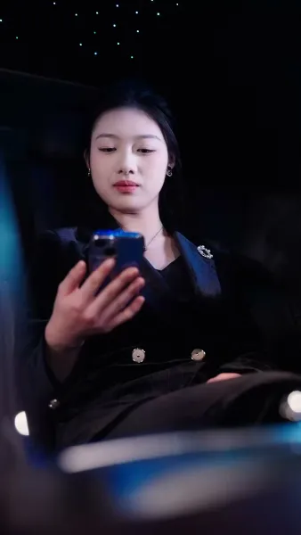 เห็นกงจักรเป็นดอกบัว