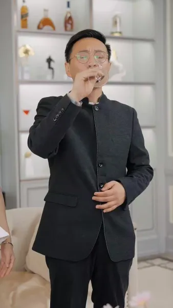 คุณพ่อส่งของ มหาเศรษฐี(พากย์เสียง)