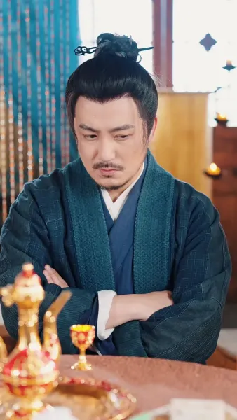 เธอคือยอดปราชญ์ แต่พ่อของเธอเป็นอ๋อง