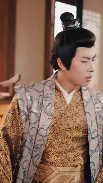 เธอคือยอดปราชญ์ แต่พ่อของเธอเป็นอ๋อง