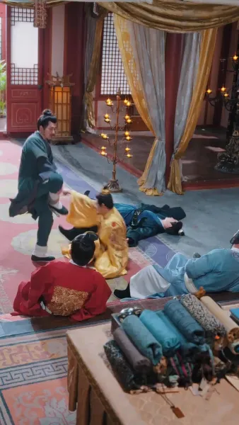 เธอคือยอดปราชญ์ แต่พ่อของเธอเป็นอ๋อง