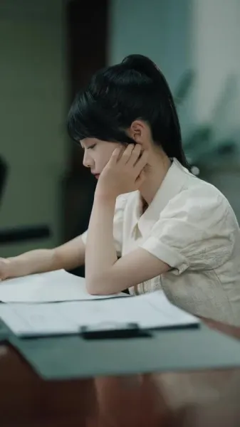 เมฆหมอกและความรักที่ซ่อนเร้น