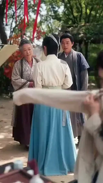 รักแรกผลิบาน