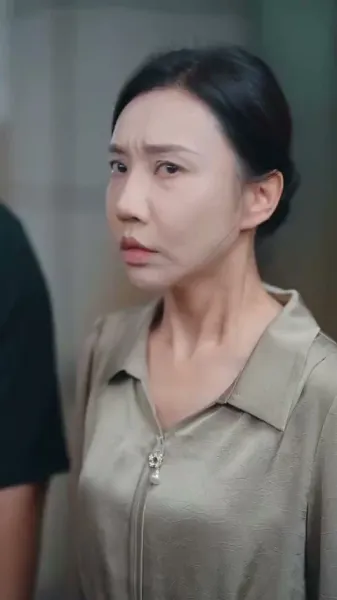 มงกุฎนั้นไม่เคยเป็นของเธอ