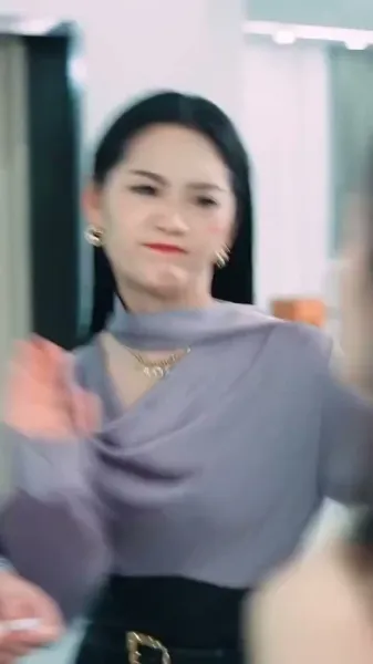 มงกุฎนั้นไม่เคยเป็นของเธอ