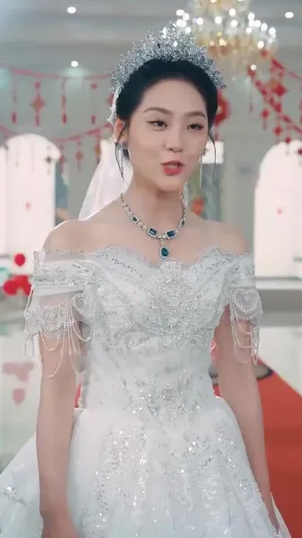 มงกุฎนั้นไม่เคยเป็นของเธอ