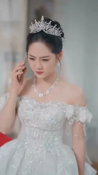 มงกุฎนั้นไม่เคยเป็นของเธอ