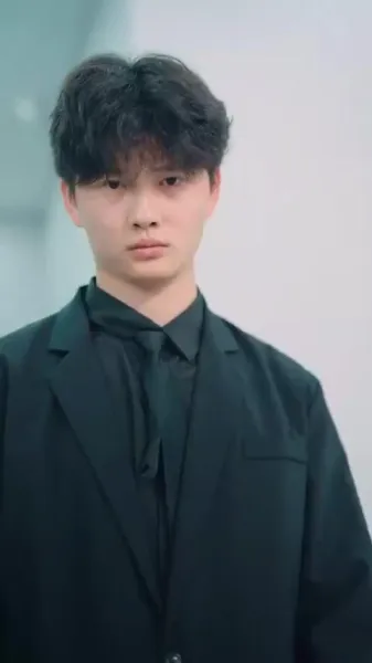 มงกุฎนั้นไม่เคยเป็นของเธอ