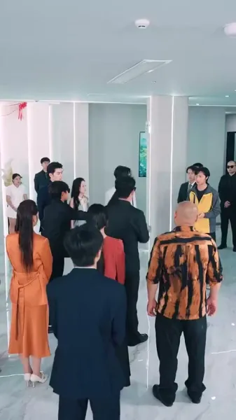 มงกุฎนั้นไม่เคยเป็นของเธอ