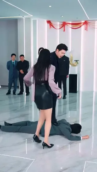 มงกุฎนั้นไม่เคยเป็นของเธอ