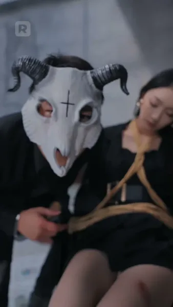 จมดิ่งในราตรีขาว