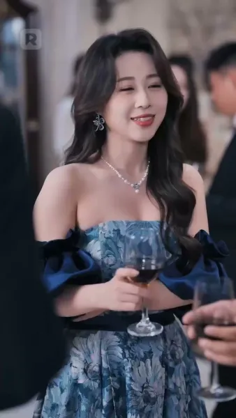 จมดิ่งในราตรีขาว