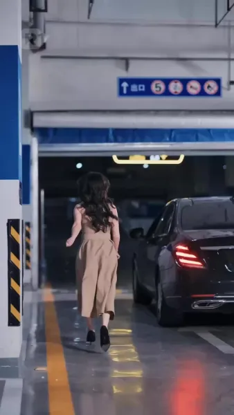 จมดิ่งในราตรีขาว