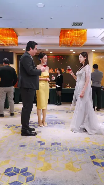 เขาไม่ใช่คนธรรมดา