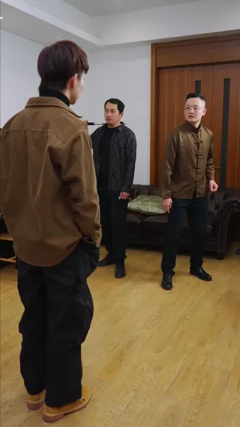 เขาไม่ใช่คนธรรมดา