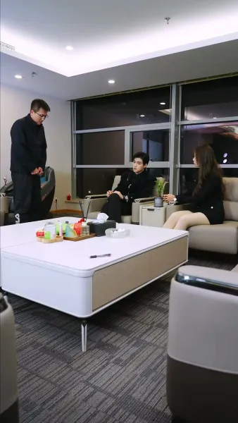 เขาไม่ใช่คนธรรมดา