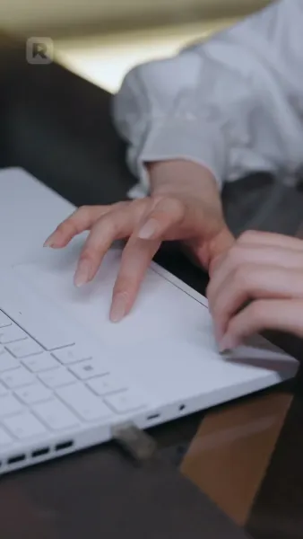 พี่สาวครับ
รับรักผมหน่อย