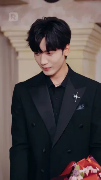 พี่สาวครับ
รับรักผมหน่อย