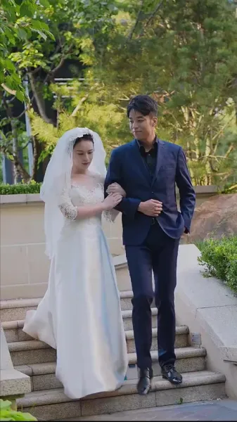  การกลับมาของคุณหนูตกอับ