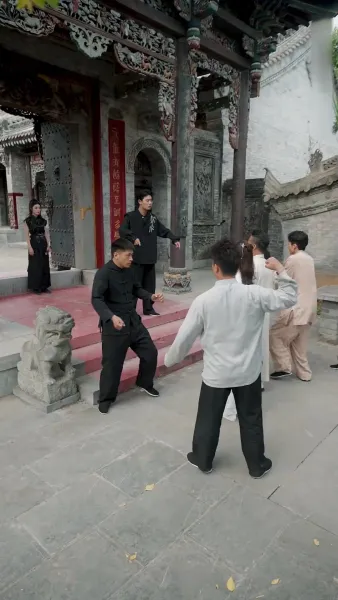 แผนร้ายหักเหลี่ยมมังกร