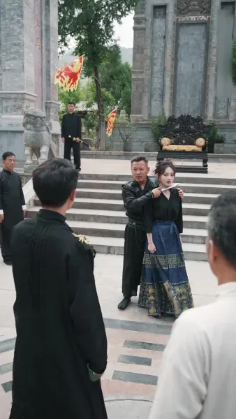 แผนร้ายหักเหลี่ยมมังกร