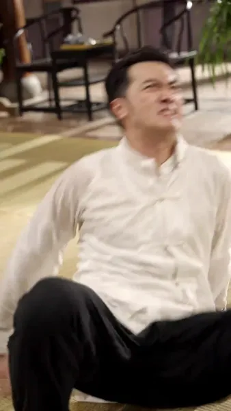 จอมยุทธคืนสังเวียน