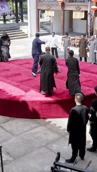 จอมยุทธคืนสังเวียน