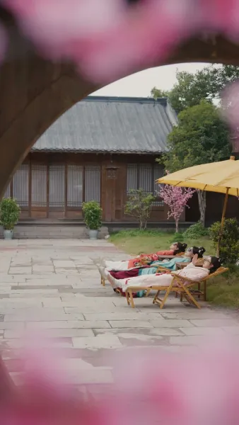 ชะตาข้ามภพ หมั่นโถวแทนใจ