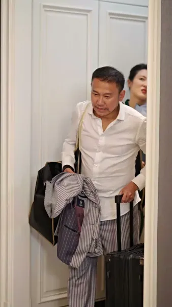 [พากย์เสียง] อยู่ดีๆได้สามีเศรษฐีมาเอาใจ