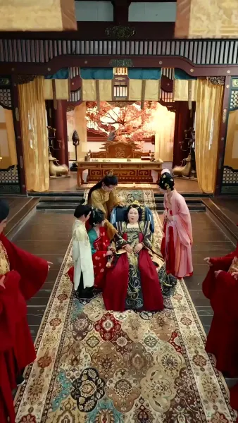 พลิกชะตาหญิงอ้วนผู้กู้แผ่นดิน