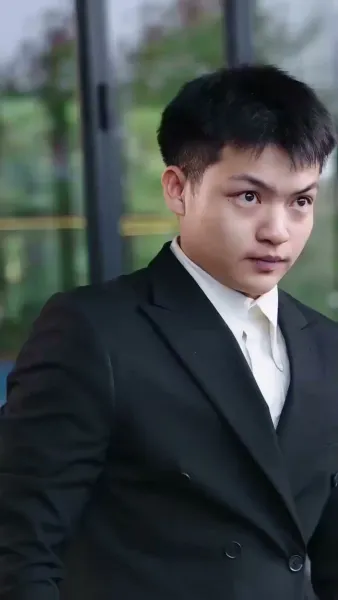 พาดหัวข่าว…ว่ารักเธอ