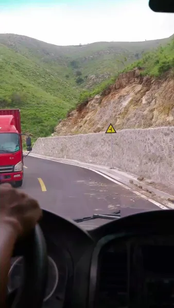 เอาชีวิตรอด ในแดนร้าง(พากย์เสียง)