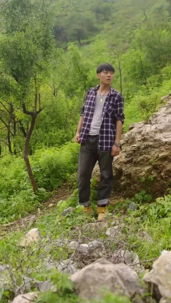 เอาชีวิตรอด ในแดนร้าง(พากย์เสียง)