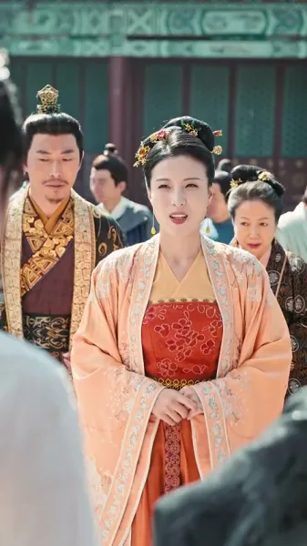 ลูกสาวที่ถูกทิ้งกับมหาเสนาบดีผู้ชั่วร้าย