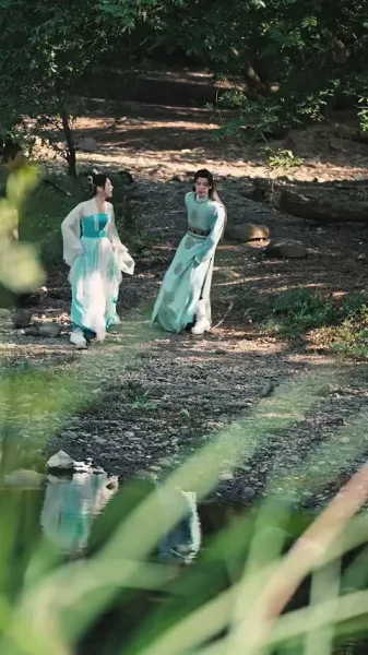 ลูกสาวที่ถูกทิ้งกับมหาเสนาบดีผู้ชั่วร้าย