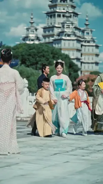 ลูกสาวที่ถูกทิ้งกับมหาเสนาบดีผู้ชั่วร้าย