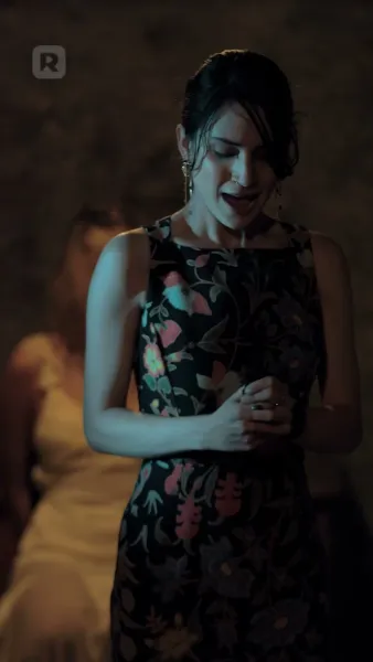 ถูกมัดมาด้วยความแค้น: นอนกับศัตรู