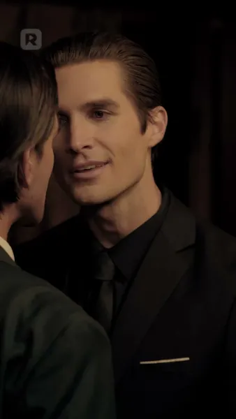 ถูกมัดมาด้วยความแค้น: นอนกับศัตรู