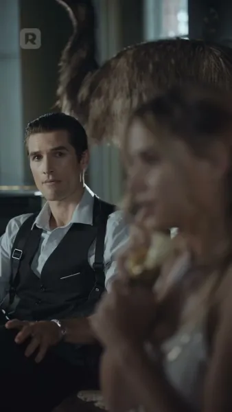 ถูกมัดมาด้วยความแค้น: นอนกับศัตรู