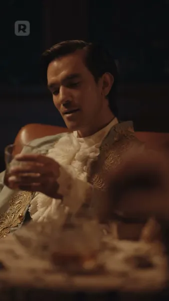 ถูกมัดมาด้วยความแค้น: นอนกับศัตรู