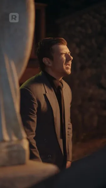 ถูกมัดมาด้วยความแค้น: นอนกับศัตรู