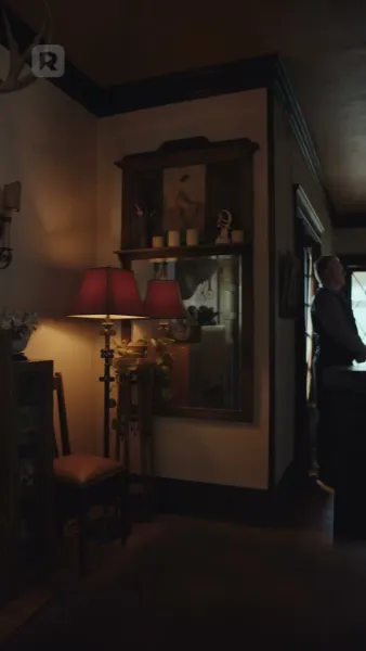 ถูกมัดมาด้วยความแค้น: นอนกับศัตรู