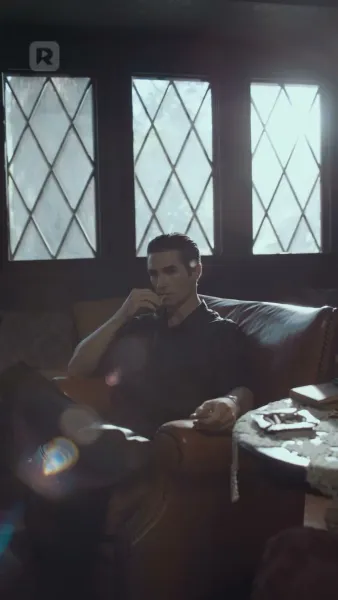 ถูกมัดมาด้วยความแค้น: นอนกับศัตรู