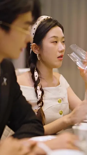 อยู่ดีๆได้สามีเศรษฐีมาเอาใจ