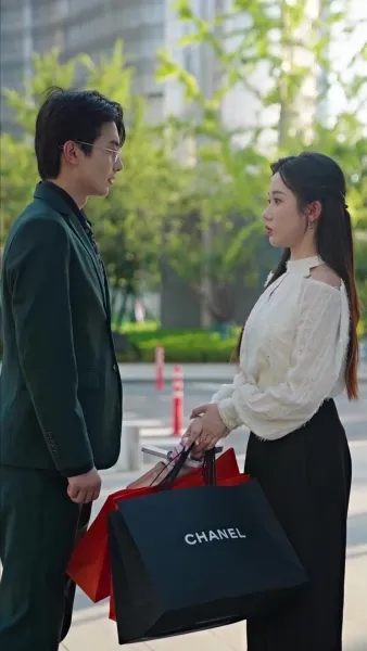 อยู่ดีๆได้สามีเศรษฐีมาเอาใจ