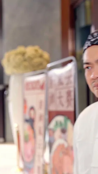 เชฟผมสีเงิน