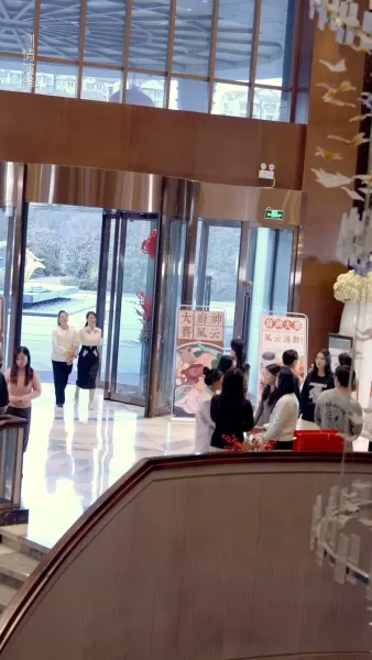 เชฟผมสีเงิน